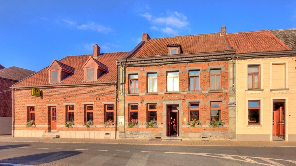 Auberge Le XIX Eme Thulin Экстерьер фото
